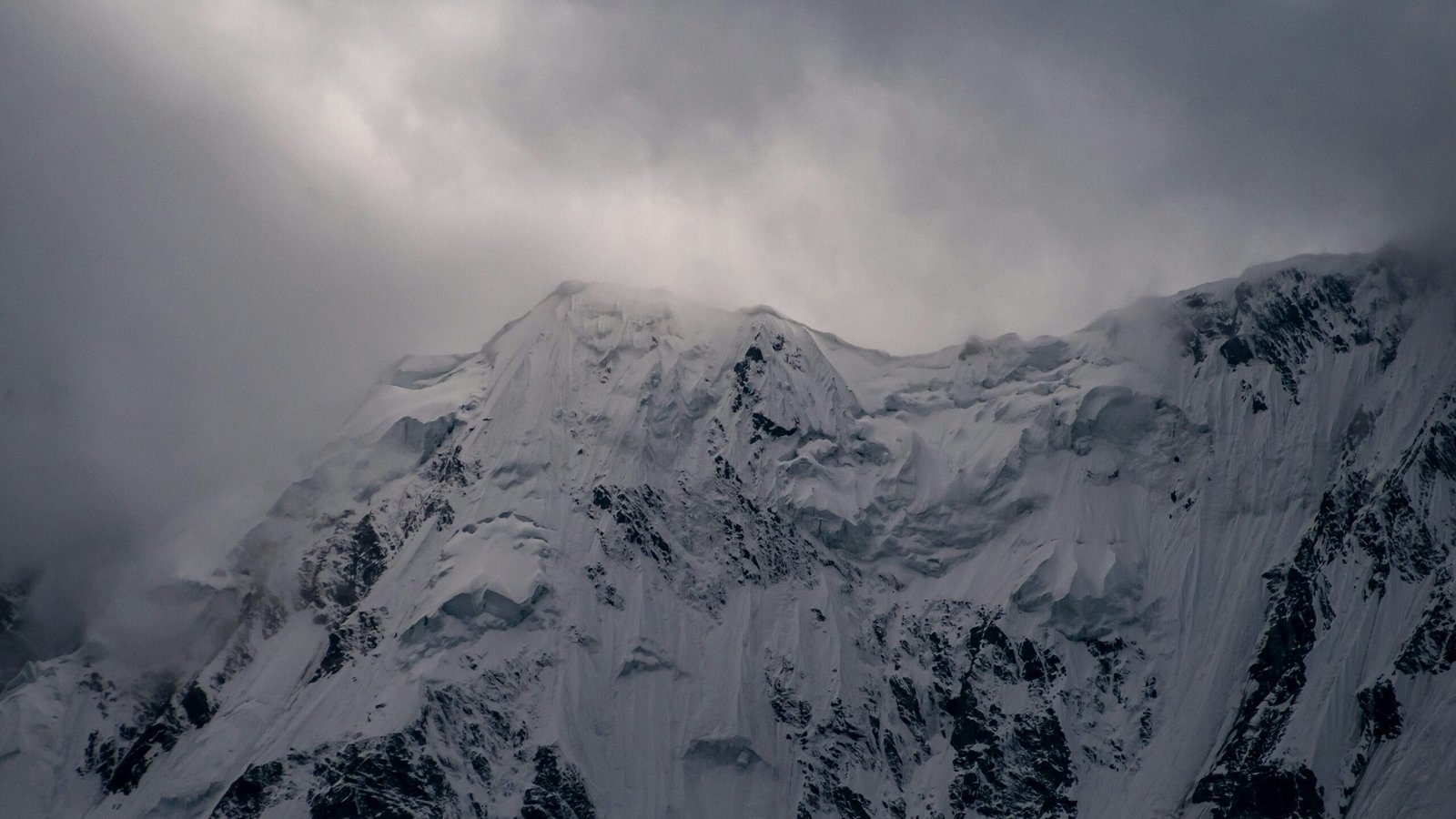 nanga-parbat-karakorum-guy