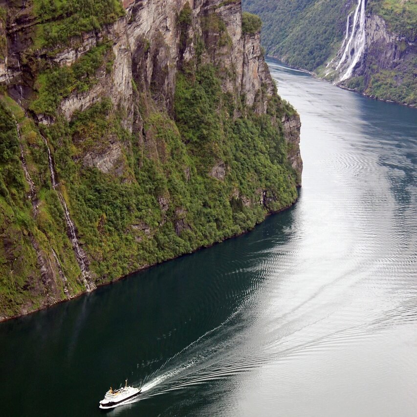 Geirangerfjord cruises