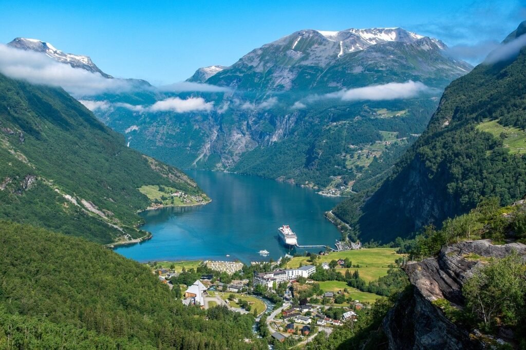 Geirangerfjord cruises